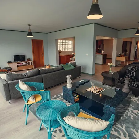 Buddy's House Villa